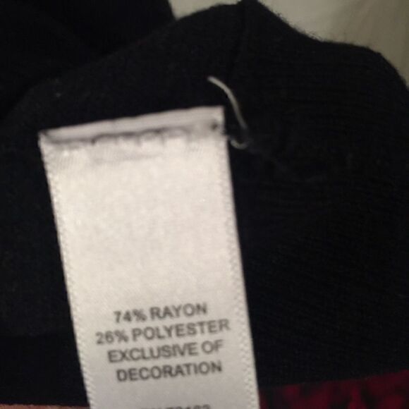 2X Spense Gorgeous lite weight soft eyelet VNeck - Picture 6 of 6